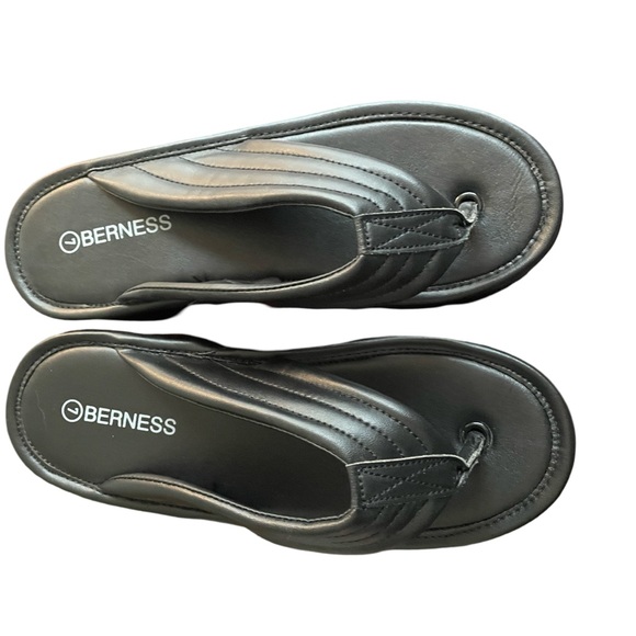 NWT Black Platform Flip Flops - Picture 3 of 8